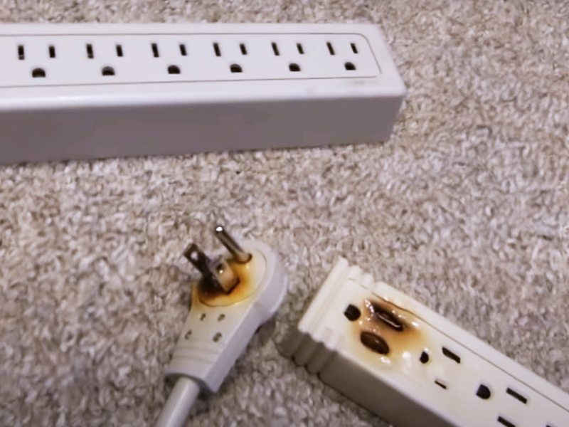 이상이 있는 멀티탭은 교체